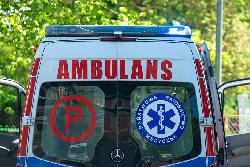 870 ambulance 5264502 1280