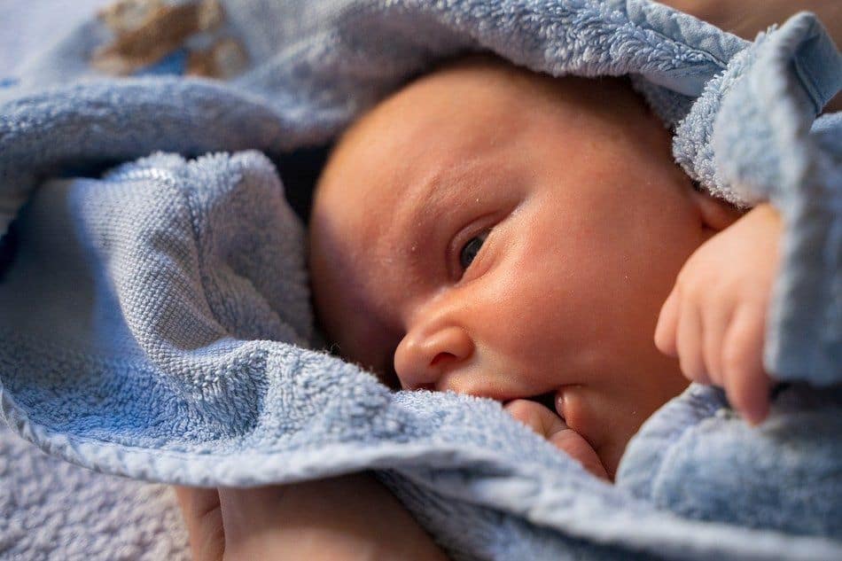 Jak pandemia wpłynęła na liczbę urodzeń dzieci